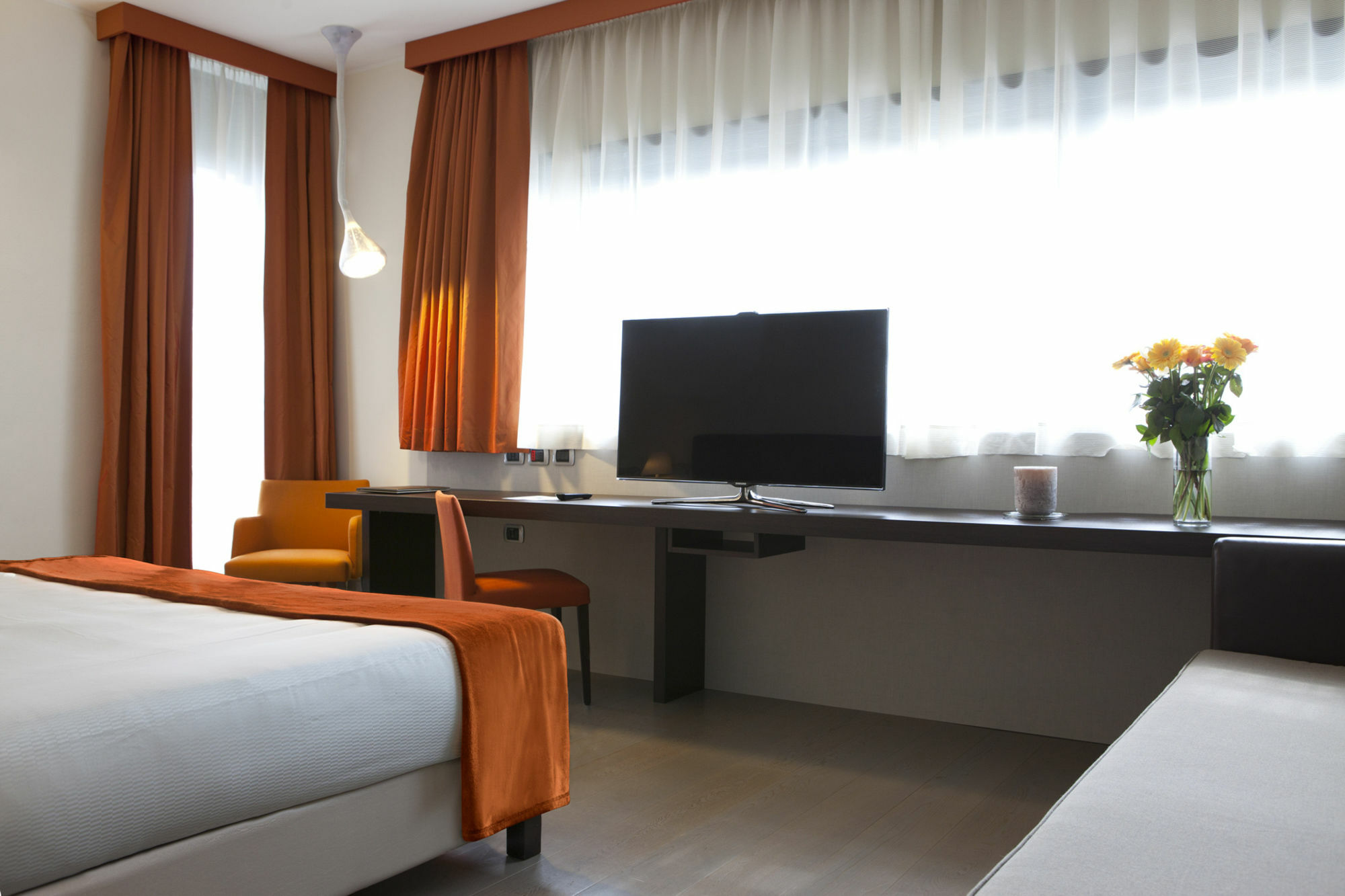 Rmh โมเดนา เด อาร์ต Hotel โมดินา ภายนอก รูปภาพ