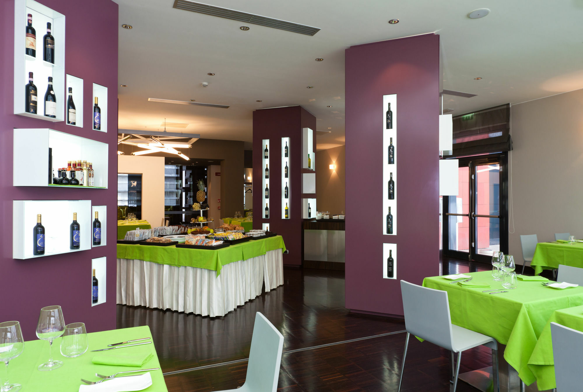 Rmh โมเดนา เด อาร์ต Hotel โมดินา ภายนอก รูปภาพ